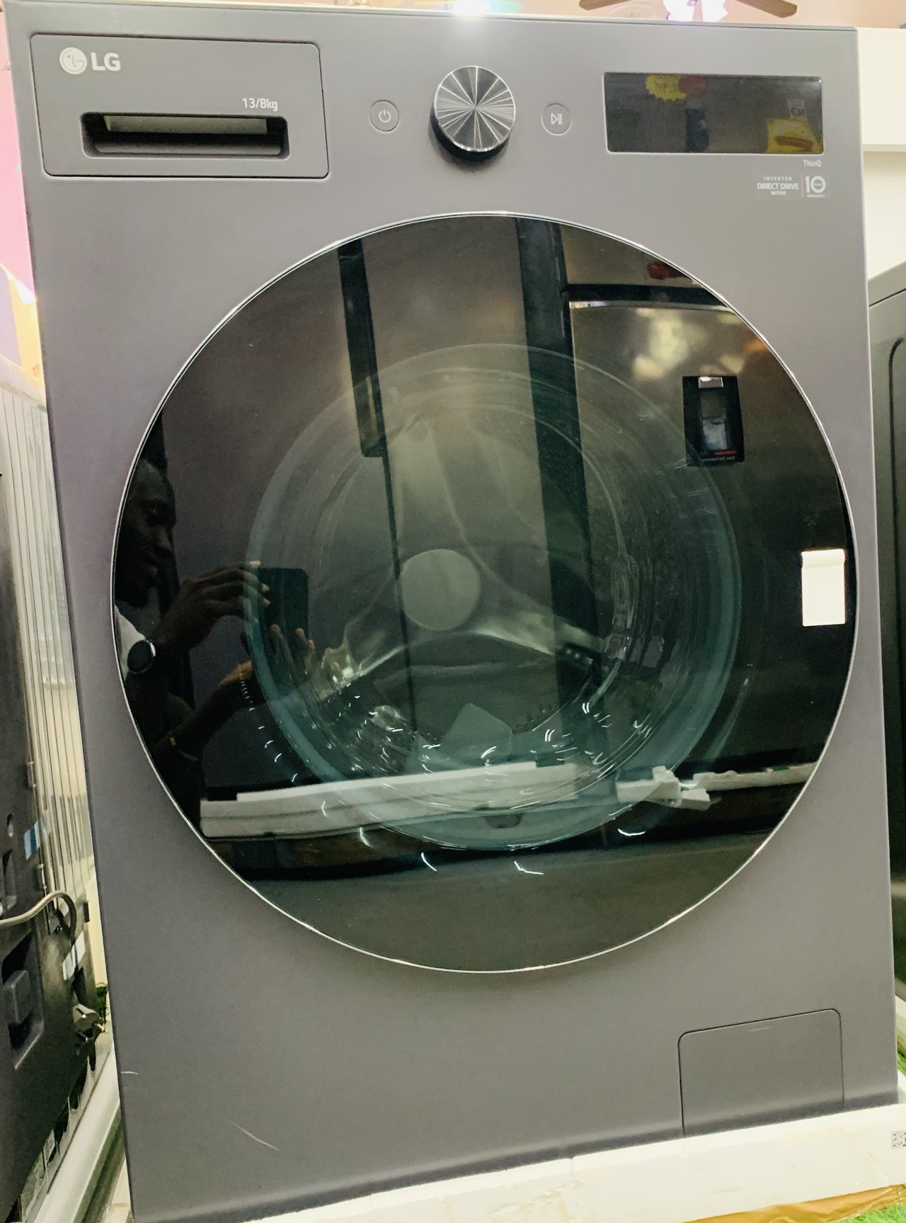 Lg washing machine (13/8kg)